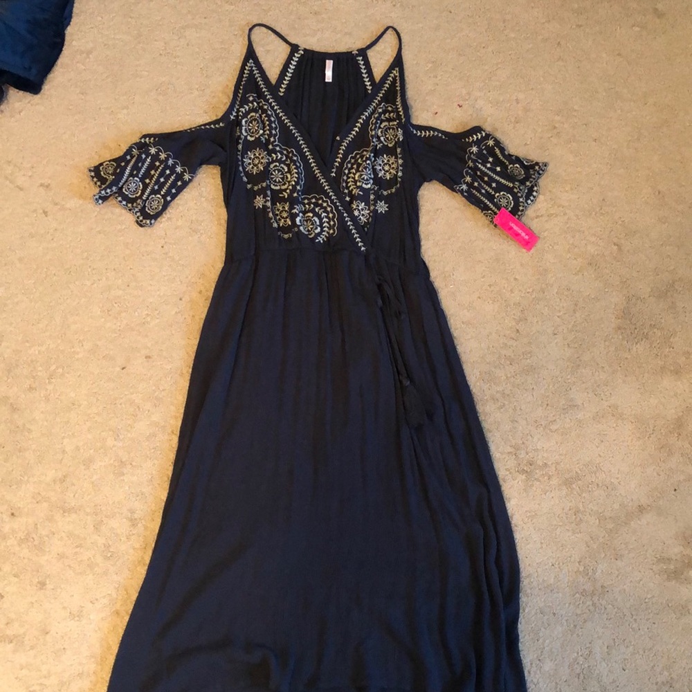 Midi length stretchy dress!